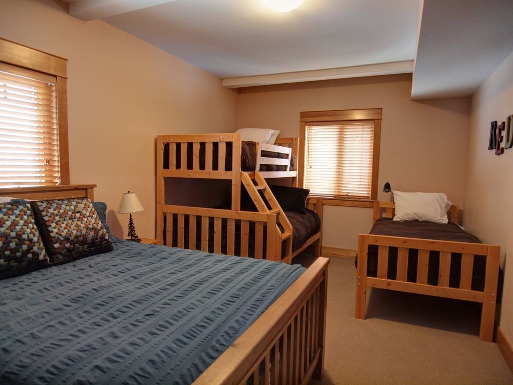Mountain Town Properties Cascade Lodge 3A Rossland Exterior photo